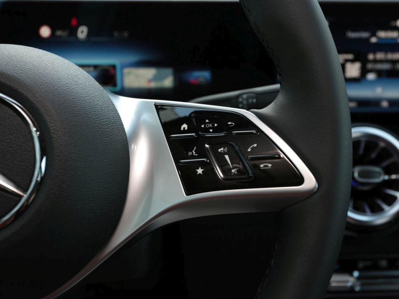 Mercedes-Benz GLB 200 d Progressive Distronic 360° AHK EasyP