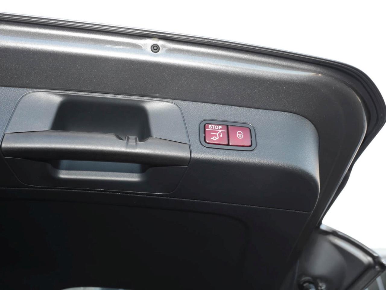 Mercedes-Benz GLB 200 d Progressive Distronic 360° AHK EasyP