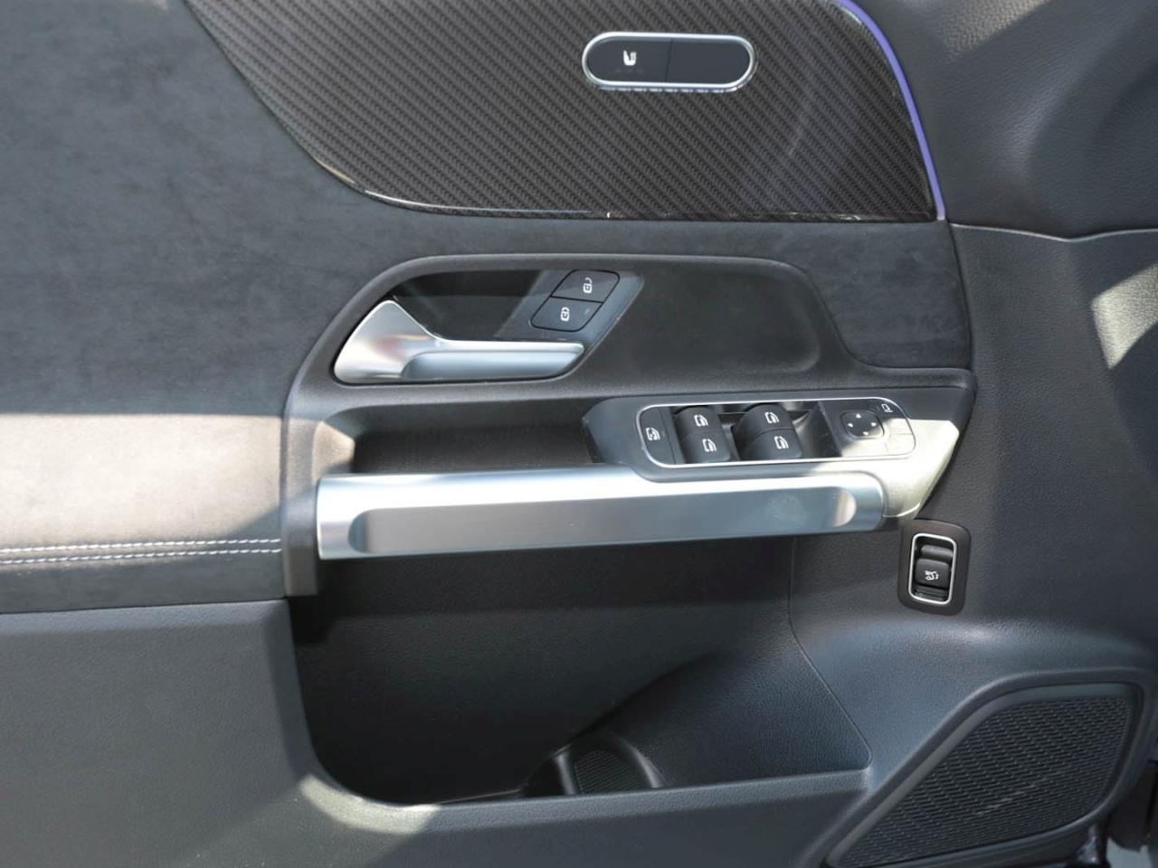 Mercedes-Benz GLB 200 d AMG Night MBUXNavi Easy-Pack AHK 360°