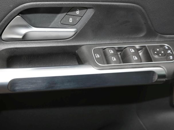 Mercedes-Benz GLB 200 d Progressive Distronic Panorama Kamera Mercedes-Benz GLB 200 d Progressive Distronic Panorama Kamera