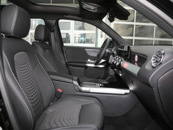 Mercedes-Benz GLB 200 d Progressive Distronic Panorama Kamera