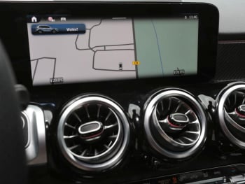 Mercedes-Benz GLB 200 d AMG MBUX Navi AHK Kamera Spiegel-Paket