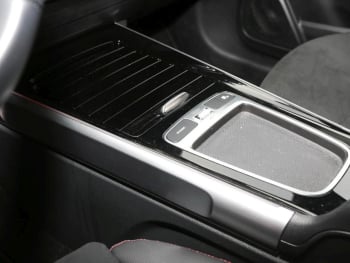 Mercedes-Benz GLB 200 d AMG MBUX Navi AHK Kamera Spiegel-Paket