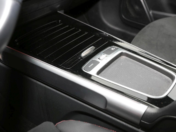 Mercedes-Benz GLB 200 d AMG MBUX Navi AHK Kamera Spiegel-Paket