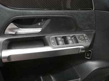 Mercedes-Benz GLB 200 d AMG MBUX Navi AHK Kamera Spiegel-Paket