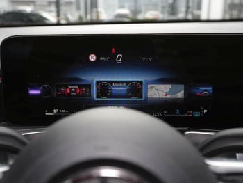 Mercedes-Benz GLB 200 d AMG MBUX Navi AHK Kamera Spiegel-Paket