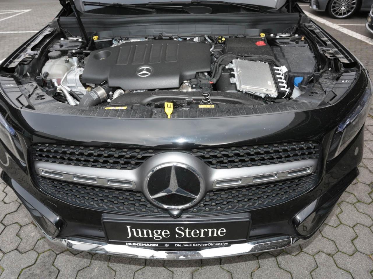 Mercedes-Benz GLB 200 d AMG MBUX Navi AHK Kamera Spiegel-Paket
