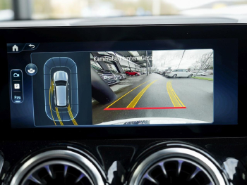 Mercedes-Benz GLB 200 d AMG Distronic Kamera Easy-Pack AHK
