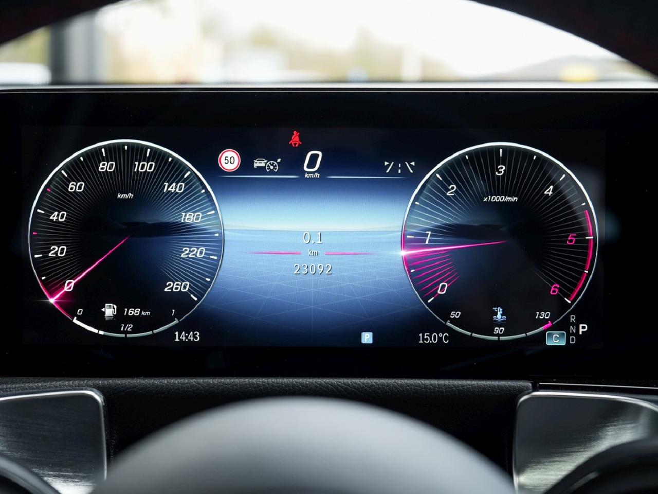 Mercedes-Benz GLB 200 d AMG Distronic Kamera Easy-Pack AHK