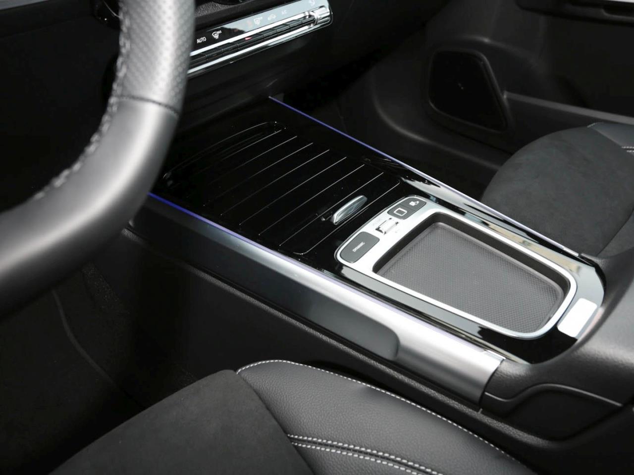 Mercedes-Benz GLB 200 d AMG Night Navi Panorama AHK Kamera