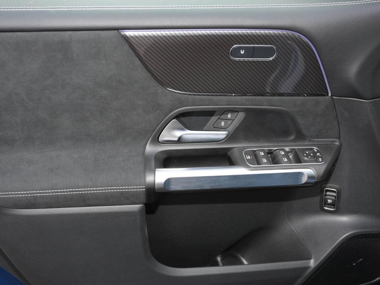 Mercedes-Benz GLB 200 d AMG Night Navi Panorama AHK Kamera