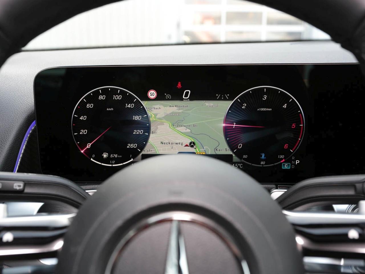 Mercedes-Benz GLB 200 d AMG Night Navi Panorama AHK Kamera