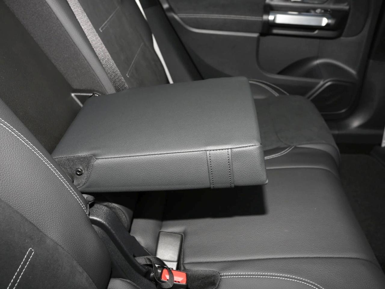 Mercedes-Benz GLB 200 d AMG Night Navi Panorama AHK Kamera