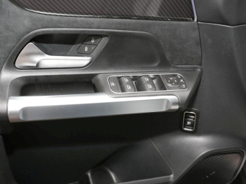 Mercedes-Benz GLB 200 AMG Night MBUX NaviPrem AHK 360° EasyP