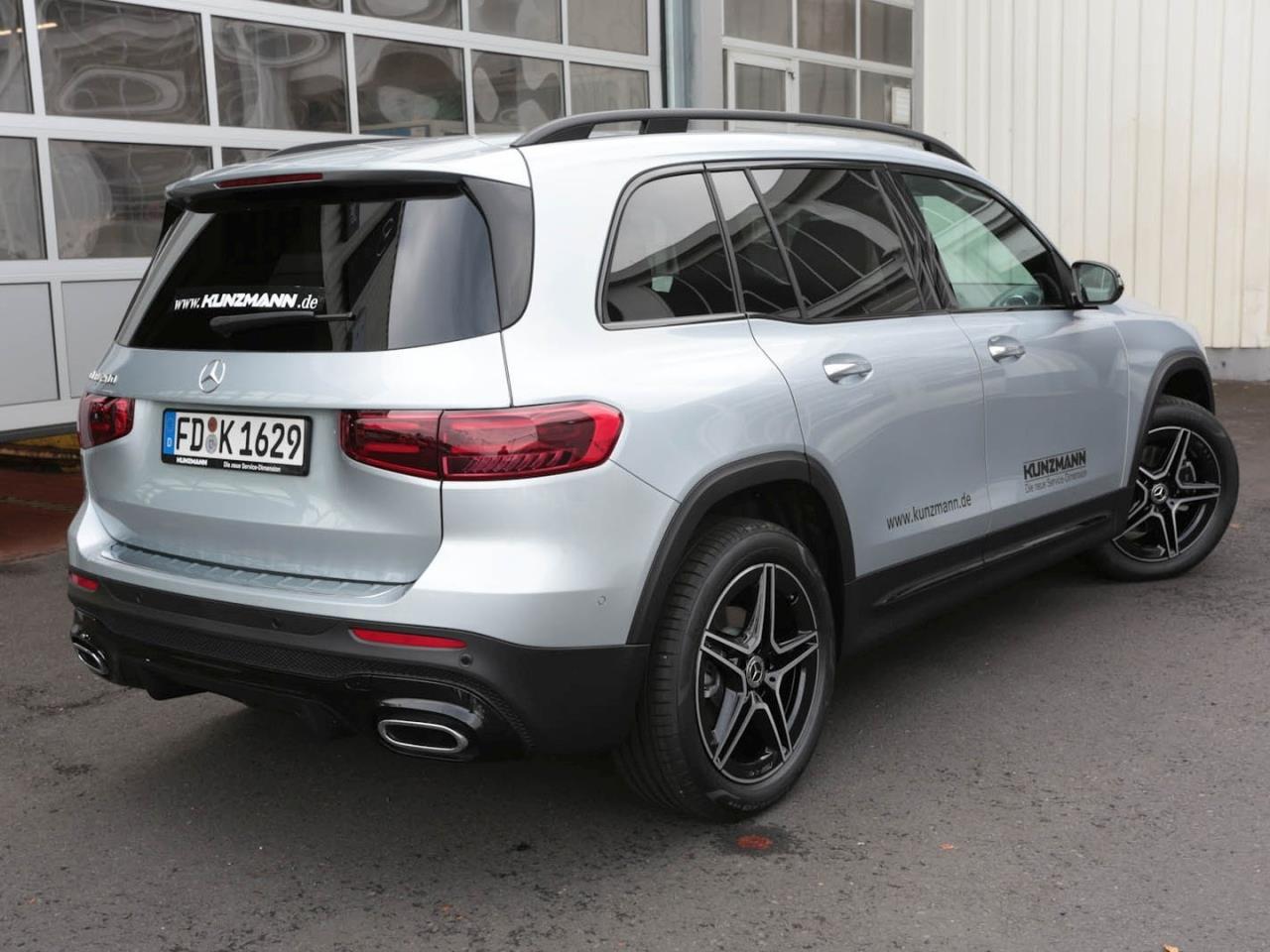 Mercedes-Benz GLB 200 AMG Night MBUX NaviPrem AHK 360° EasyP Mercedes-Benz GLB 200 AMG Night MBUX NaviPrem AHK 360° EasyP