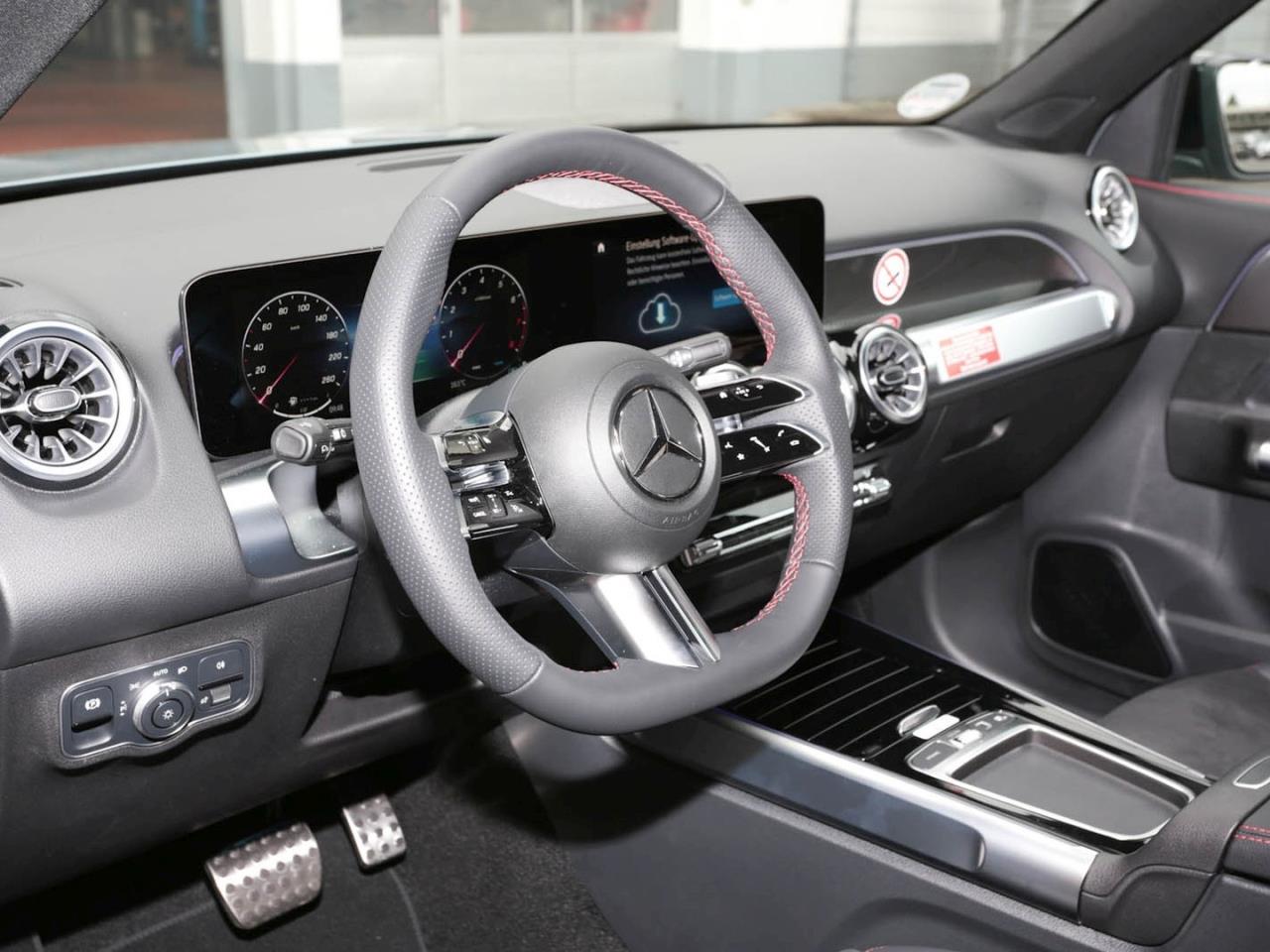 Mercedes-Benz GLB 200 AMG Night MBUX NaviPrem AHK 360° EasyP Mercedes-Benz GLB 200 AMG Night MBUX NaviPrem AHK 360° EasyP