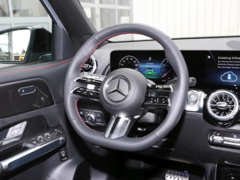 Mercedes-Benz GLB 200 AMG Night MBUX NaviPrem AHK 360° EasyP