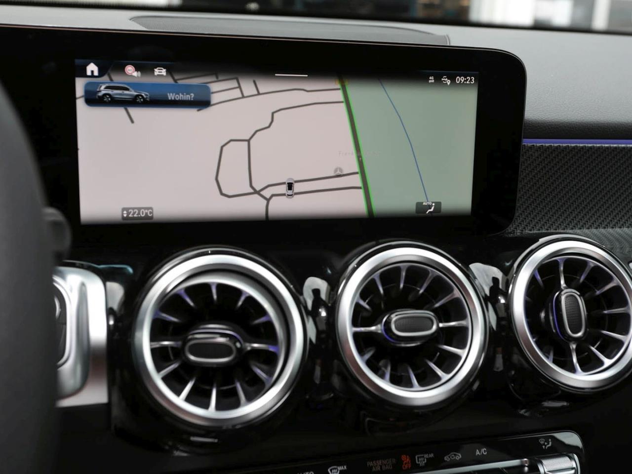 Mercedes-Benz GLB 200 AMG Night AHK Panorama 360° Burmester