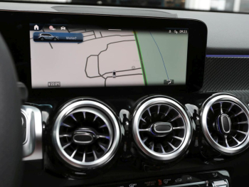 Mercedes-Benz GLB 200 AMG Night AHK Panorama 360° Burmester