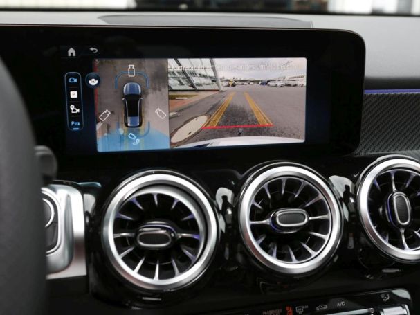 Mercedes-Benz GLB 200 AMG Night AHK Panorama 360° Burmester Mercedes-Benz GLB 200 AMG Night AHK Panorama 360° Burmester