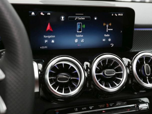 Mercedes-Benz GLB 200 AMG Night AHK Panorama 360° Burmester Mercedes-Benz GLB 200 AMG Night AHK Panorama 360° Burmester