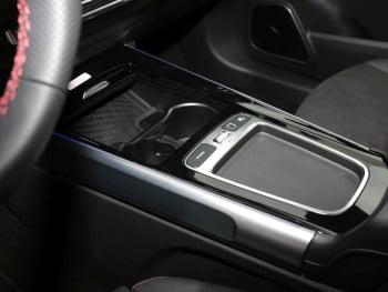 Mercedes-Benz GLB 200 AMG Night AHK Panorama 360° Burmester