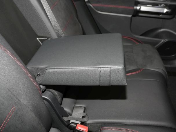 Mercedes-Benz GLB 200 AMG Night AHK Panorama 360° Burmester