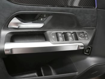 Mercedes-Benz GLB 200 AMG Night AHK Panorama 360° Burmester