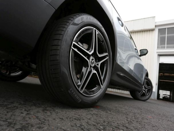 Mercedes-Benz GLB 200 AMG Night AHK Panorama 360° Burmester