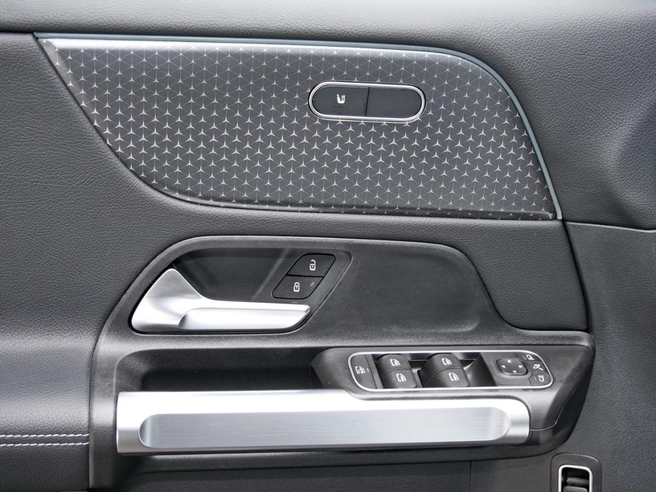 Mercedes-Benz GLB 200 Progressive Panorama Distronic Kamera