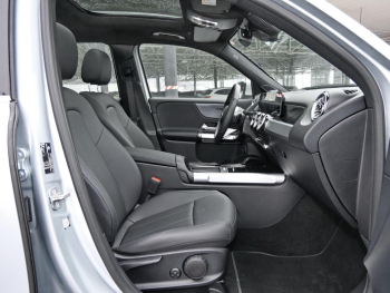Mercedes-Benz GLB 200 Progressive Panorama Distronic Kamera