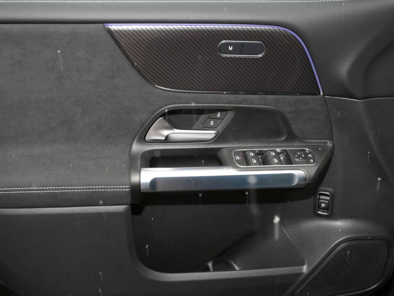 Mercedes-Benz GLB 200 AMG Night 360° AHK Easy Pack 7-Sitzer