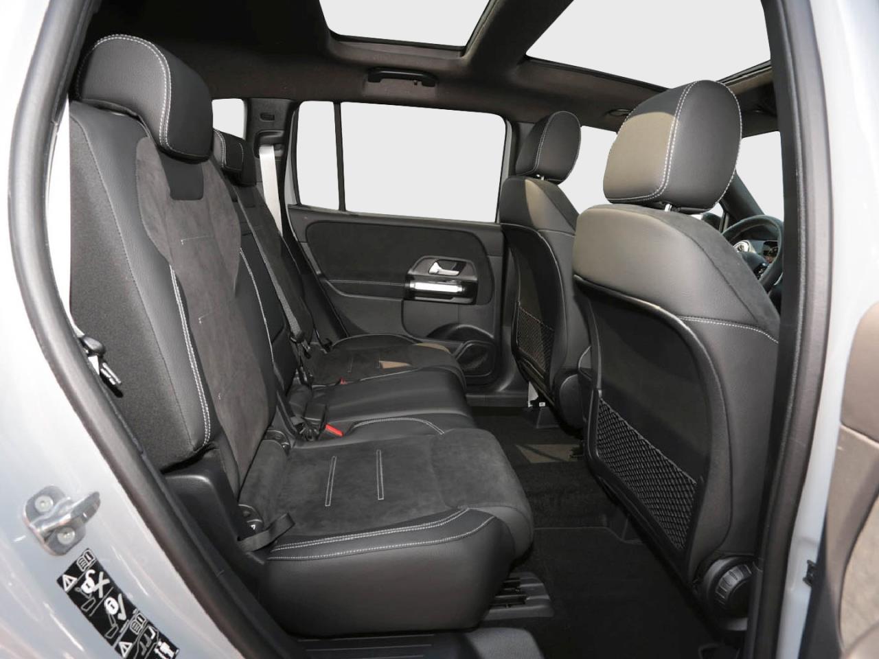 Mercedes-Benz GLB 200 AMG Night MBUX Navi Panorama AHK Kamera