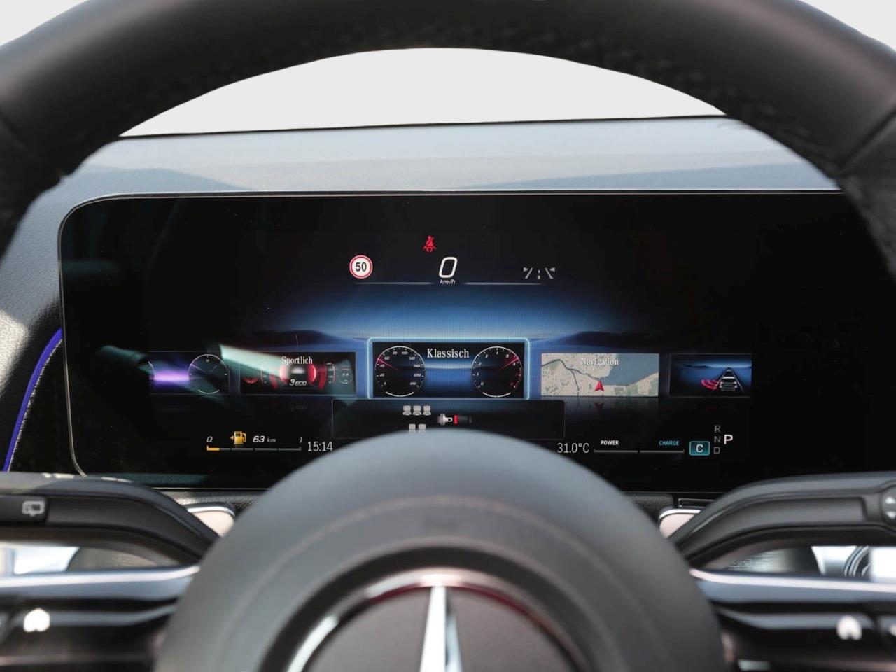 Mercedes-Benz GLB 200 AMG Night MBUX Navi Panorama AHK Kamera