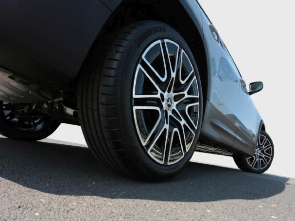 Mercedes-Benz GLB 200 AMG Night MBUX Navi Panorama AHK Kamera