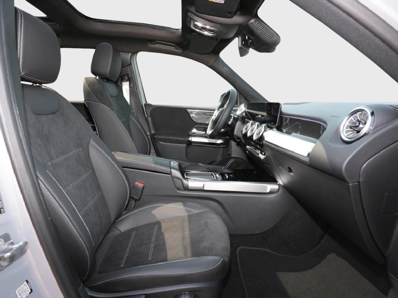 Mercedes-Benz GLB 200 AMG Night MBUX Navi Panorama AHK Kamera