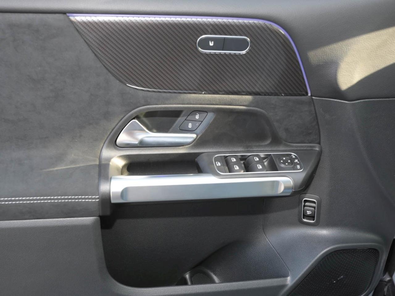 Mercedes-Benz GLB 200 AMG Night MBUXNavi-Prem. Easy-P 360° AHK