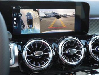 Mercedes-Benz GLB 200 AMG Night Panorama Easy-Pack 360° AHK