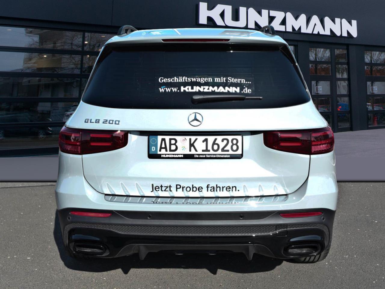 Mercedes-Benz GLB 200 AMG Night Panorama Easy-Pack 360° AHK