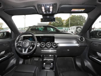 Mercedes-Benz GLB 200 Progressive MBUX Navi Panorama AHK ParkP