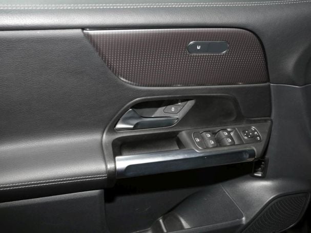 Mercedes-Benz GLB 200 Progressive MBUX Navi Panorama AHK ParkP Mercedes-Benz GLB 200 Progressive MBUX Navi Panorama AHK ParkP