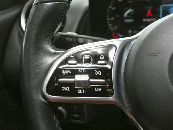 Mercedes-Benz GLB 200 Progressive MBUX Navi Panorama AHK ParkP Mercedes-Benz GLB 200 Progressive MBUX Navi Panorama AHK ParkP