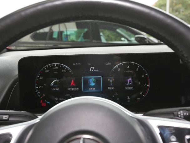 Mercedes-Benz GLB 200 Progressive MBUX Navi Panorama AHK ParkP Mercedes-Benz GLB 200 Progressive MBUX Navi Panorama AHK ParkP