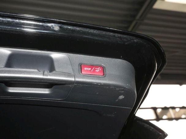 Mercedes-Benz GLB 200 Progressive MBUX Navi Panorama AHK ParkP Mercedes-Benz GLB 200 Progressive MBUX Navi Panorama AHK ParkP