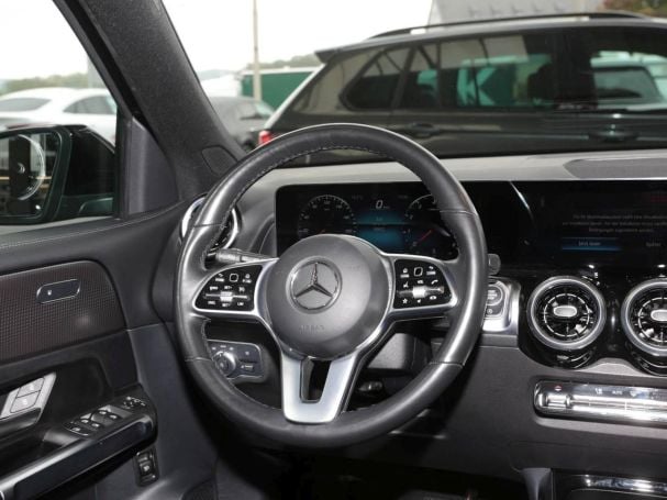 Mercedes-Benz GLB 200 Progressive MBUX Navi Panorama AHK ParkP Mercedes-Benz GLB 200 Progressive MBUX Navi Panorama AHK ParkP