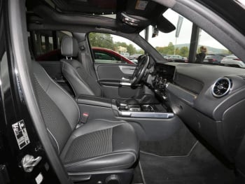 Mercedes-Benz GLB 200 Progressive MBUX Navi Panorama AHK ParkP