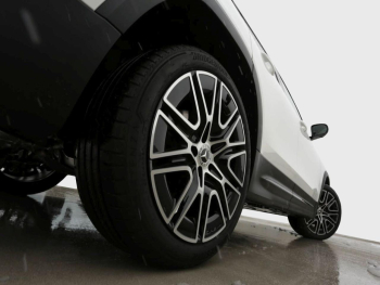 Mercedes-Benz GLB 200 AMG Night Panorama 360° AHK 7-Sitzer