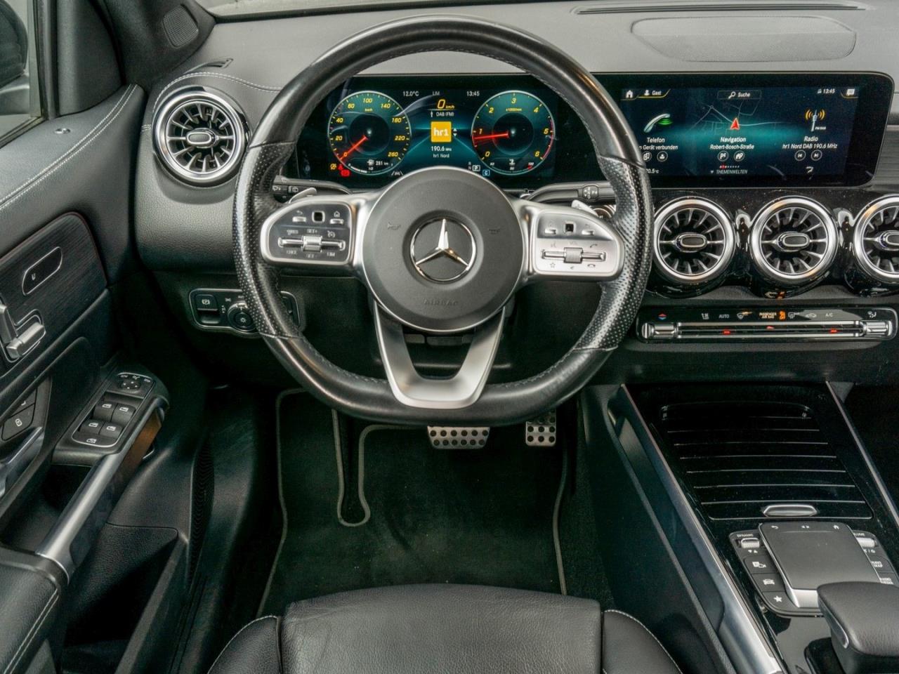Mercedes-Benz GLB 220 d 4M AMG Night Panorama 7-Sitzer 360° Mercedes-Benz GLB 220 d 4M AMG Night Panorama 7-Sitzer 360°