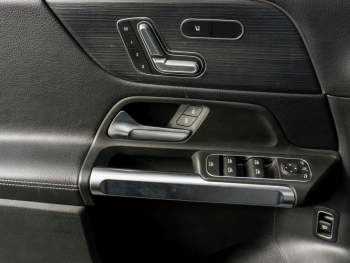 Mercedes-Benz GLB 220 d 4M AMG Night Panorama 7-Sitzer 360°