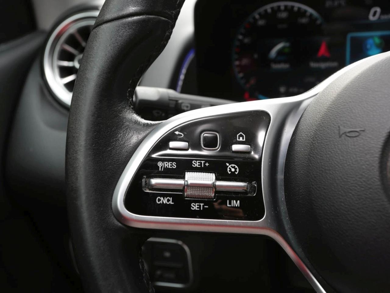 Mercedes-Benz GLB 220 d 4M Progressive MBUXNavi+ EasyPack 360°